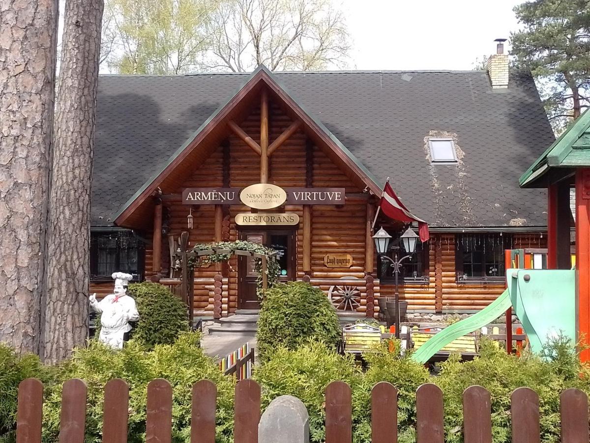 House, Garden & Sauna. Free Parking. Train Stop-200 M. Sea-1 Km. Jūrkalne Extérieur photo
