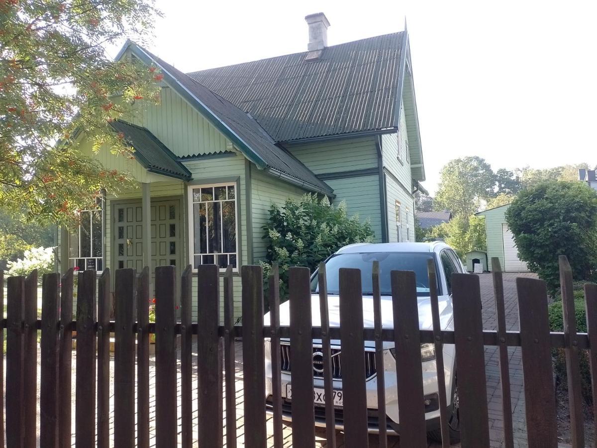 House, Garden & Sauna. Free Parking. Train Stop-200 M. Sea-1 Km. Jūrkalne Extérieur photo
